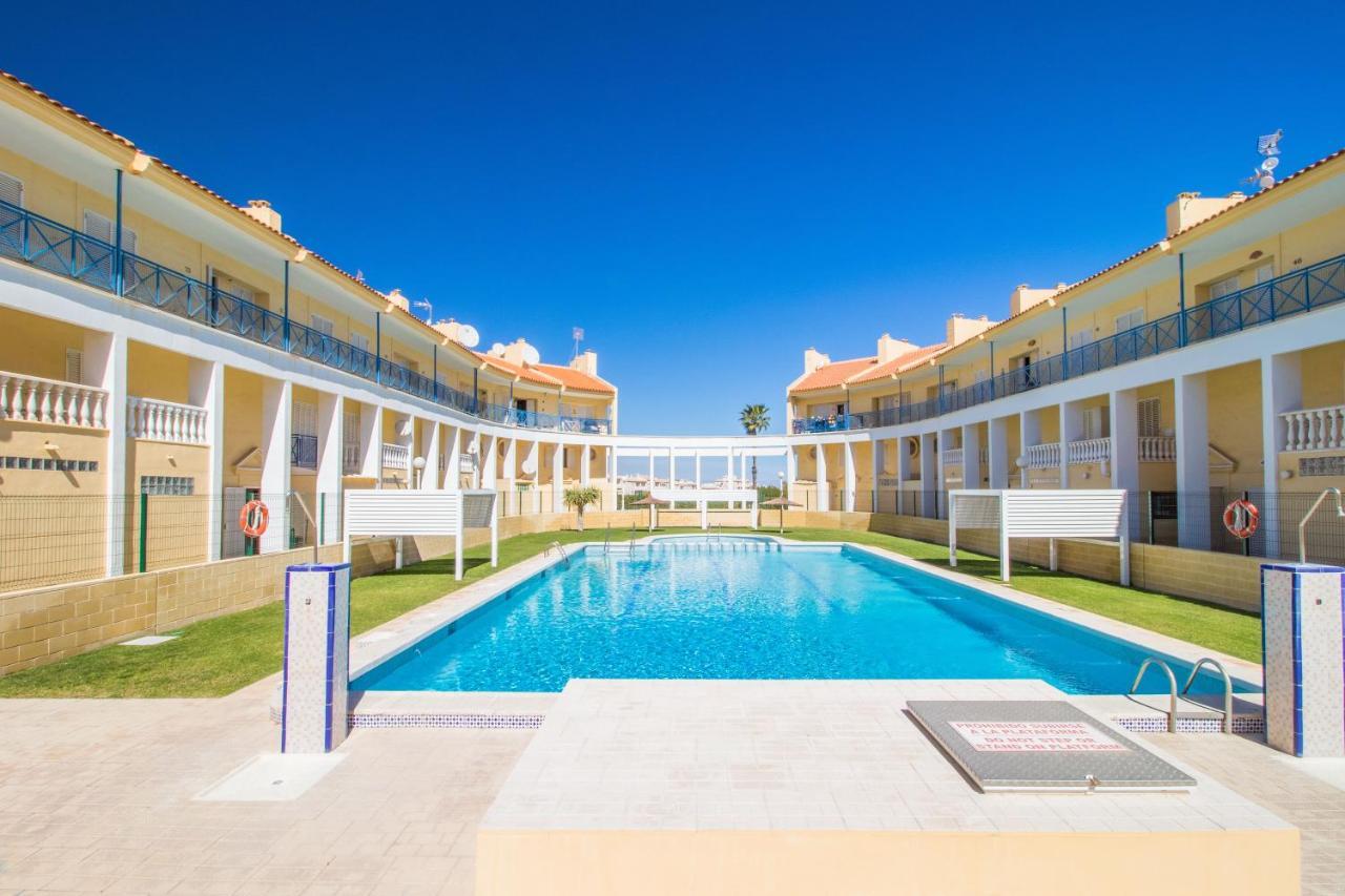 Nice House With Tennis Court,Sports And Playground Torrevieja Exteriör bild