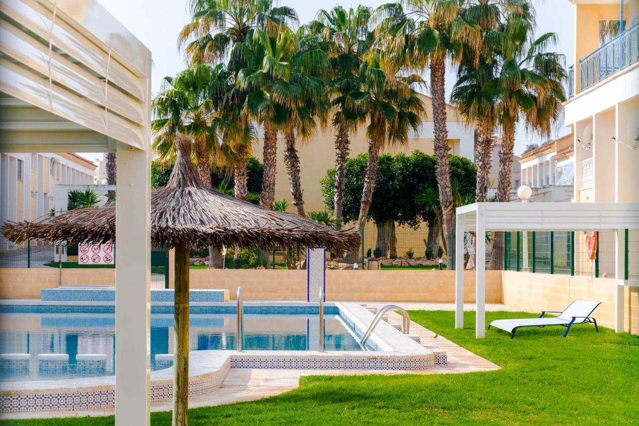 Nice House With Tennis Court,Sports And Playground Torrevieja Exteriör bild