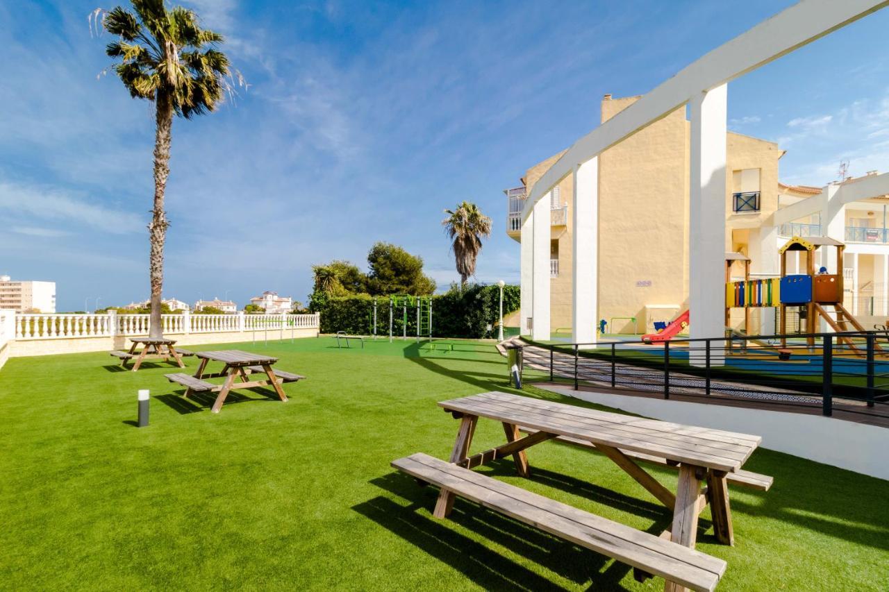 Nice House With Tennis Court,Sports And Playground Torrevieja Exteriör bild