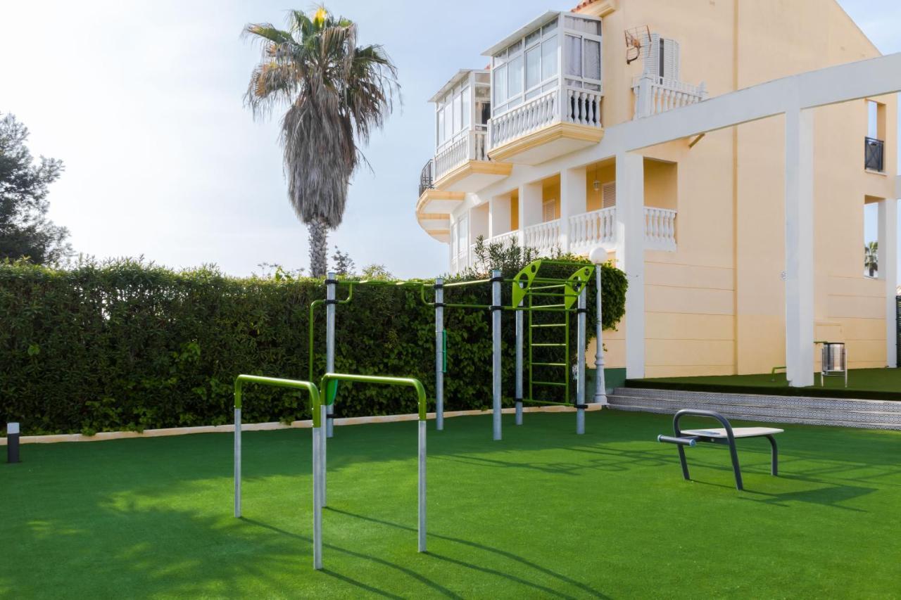 Nice House With Tennis Court,Sports And Playground Torrevieja Exteriör bild
