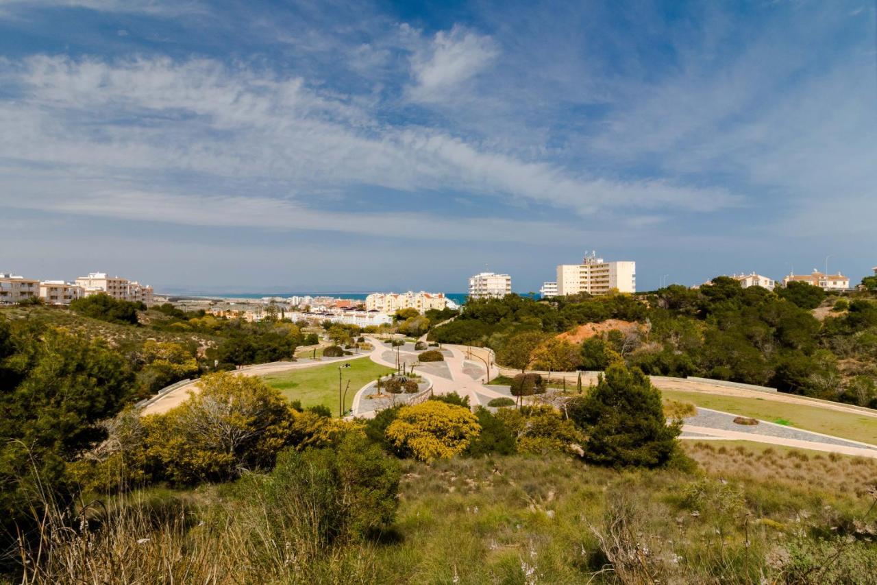 Nice House With Tennis Court,Sports And Playground Torrevieja Exteriör bild